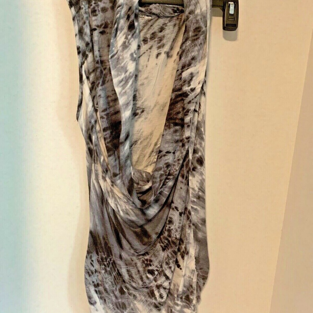 Young at Heart Womens Sz S Sleeveless Cowl Neck Knit top Shirt gray White 17.5 i